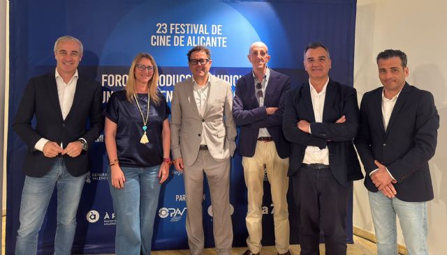 Cultura muestra en el Festival de Cine de Alicante el trabajo que se desarrolla para consolidar el sector audiovisual regional