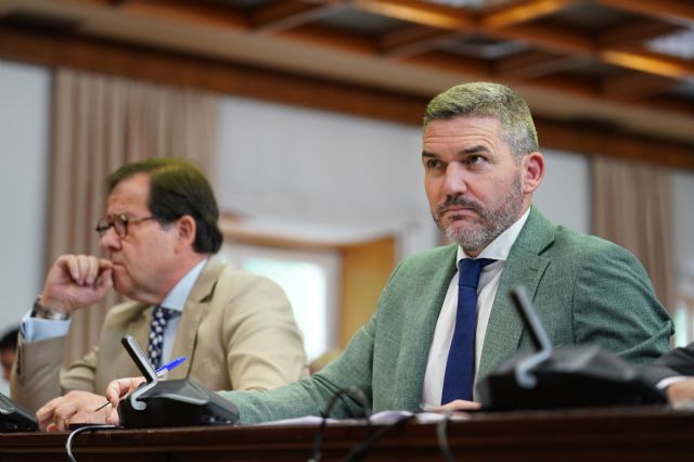 El PP reclama en el Senado ayudas europeas para las cofradías de pescadores ante las múltiples amenazas que sufre el sector