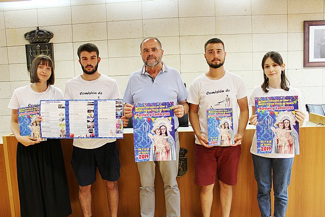 Las fiestas patronales en honor a la Virgen del Rosario en El Paretón-Cantareros se celebrarán del 9 al 18 de agosto con un amplio y ambicioso programa de actividades