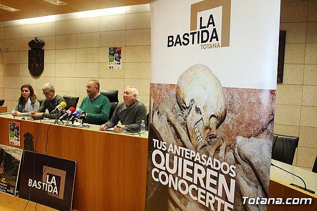 La Concejalía de Yacimientos Arqueológicos aboga por proyectar una colección museográfica permanente de La Bastida en la antigua sede del Centro de Artesanía para mejorar la oferta turística local
