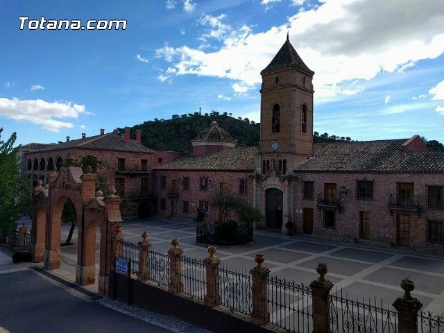 El Ayuntamiento y la Dirección General de Turismo buscan empresarios interesados en los nuevos servicios del hotel de La Santa