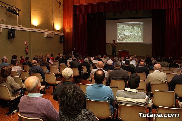 Reunión informativa sobre el trazado del AVE y la Línea de Alta Tensión que dará servicio a la catenaria