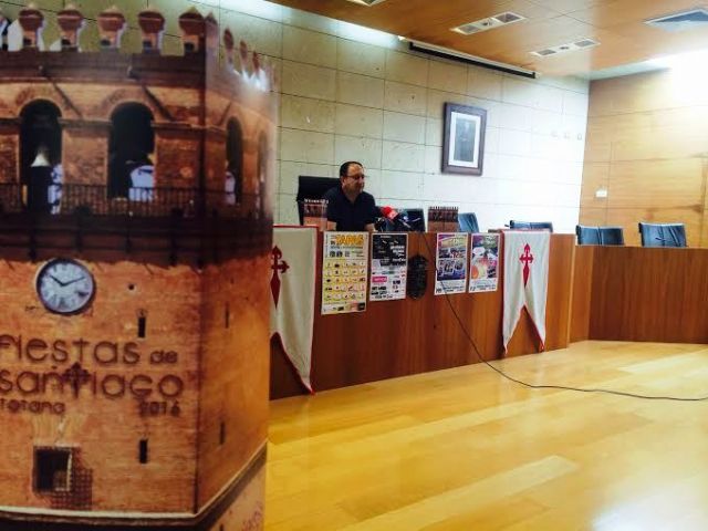 Se presenta el programa de actividades de las fiestas patronales de Santiago´2016
