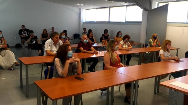 Unos 25 comerciantes de Totana participan en la charla-taller 'Cómo vender online siendo un comercio local'