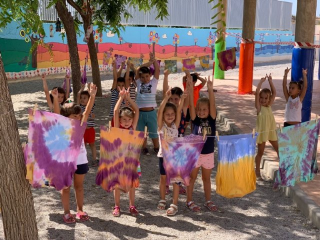 Unos 150 niños y niñas han pasado por la Escuela Municipal de Verano que promueve “El Candil”