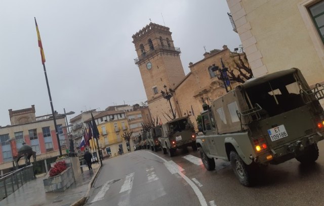 Militares del Ejército de Tierra vuelven a colaborar en las labores de control y concienciación en la vía pública y contención de la actividad comercial, junto con Guardia Civil y Policía Local