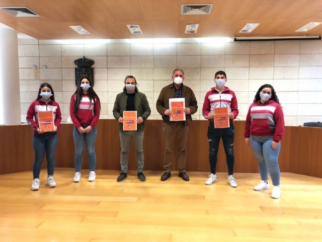 El alumnado del Colegio Reina Sofía presenta a las autoridades locales el Proyecto #Merezcounacalle