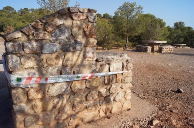 A partir de mañana queda terminantemente prohibido realizar fuegos en las barbacoas habilitadas en el Parque Regional de Sierra Espuña
