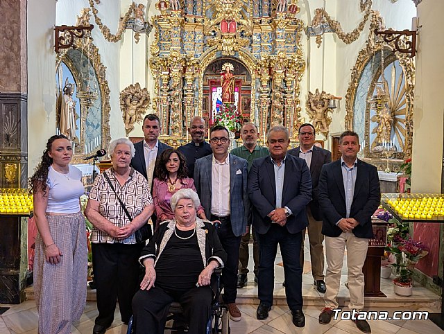 Joaquina Arnao, nombrada Camarera de Honor de Santa Eulalia tras casi medio siglo de entrega silenciosa a la Patrona de Totana