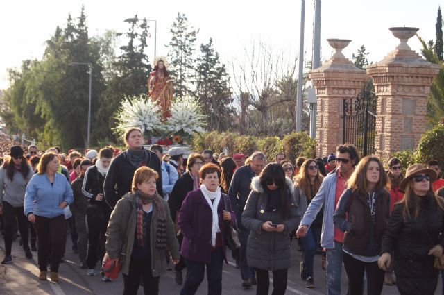 Más de 14.000 personas acompañan a Santa Eulalia, patrona de Totana, en romería en el regreso a su ermita de Sierra Espuña