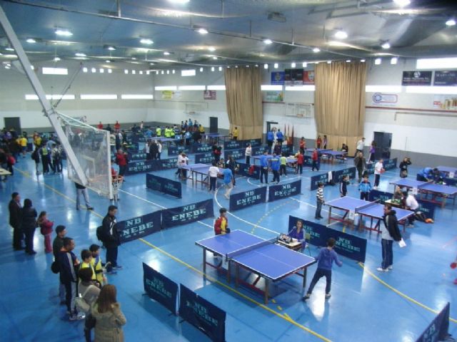 El colegio Santa Eulalia y el IES Juan de la Cierva, campeones regionales de tenis de mesa de Deporte Escolar