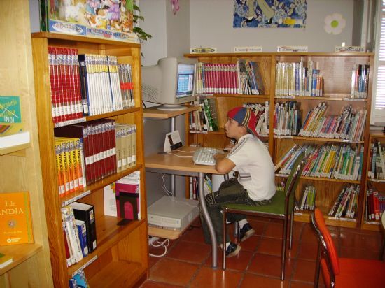 Más de 16.000 usuarios accedieron en el 2013 a los distintos servicios de la Biblioteca Municipal del Centro Sociocultural 'La Cárcel'