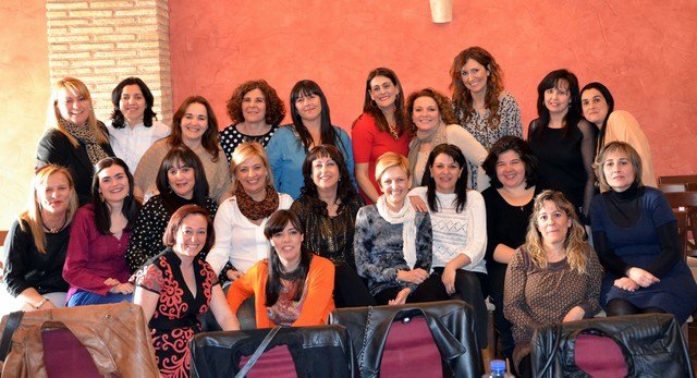 Antiguas alumnas del Colegio La Milagrosa de la promoción del 87 vuelven a reunierse 27 años después
