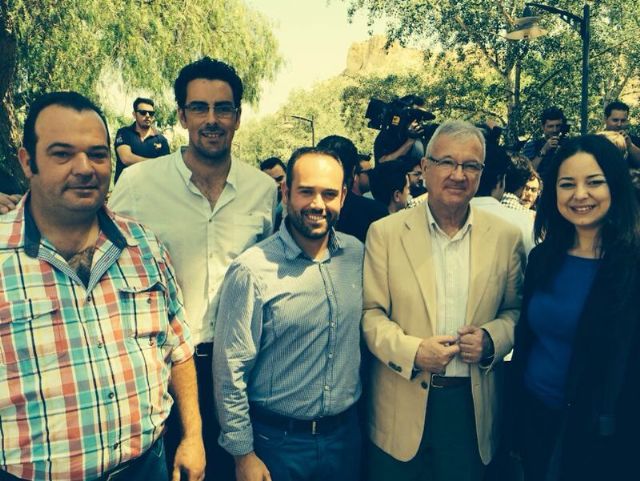 Concejales de Totana participan en un acto con jóvenes en Archena junto a los candidatos Arias Cañete y Valcárcel