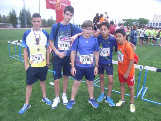 Los colegios Tierno Galván, Luís Pérez Rueda y La Milagrosa participaron en la final regional de atletismo de Deporte Escolar