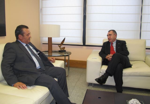 El consejero Manuel Campos se reúne con el vicepresidente de ETOSA