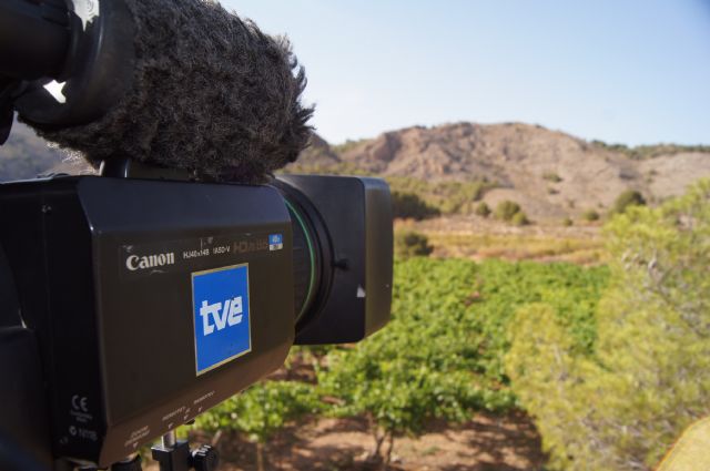 Un equipo del programa especializado de TVE, 'Jara y Sedal', grabará en Totana un programa sobre el arrui de Sierra Espuña