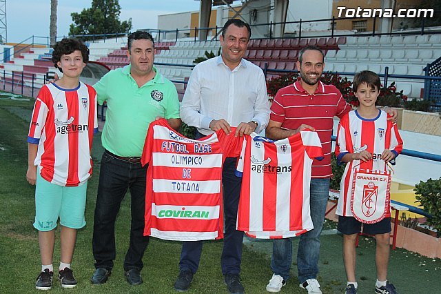 Olímpico de Totana y Granada CF, de Primera División, suscriben un acuerdo de colaboración