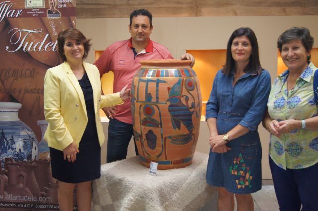 Lorca acoge durante el mes de septiembre la exposición 'Egipto, arte y cultura' del alfarero totanero Francisco Javier Tudela