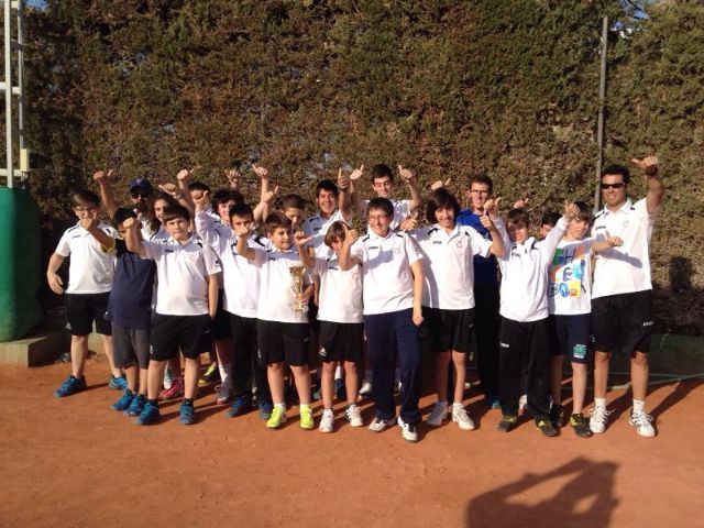 Gran comienzo de la Liga Regional Interescuelas del equipo del Club de Tenis Totana