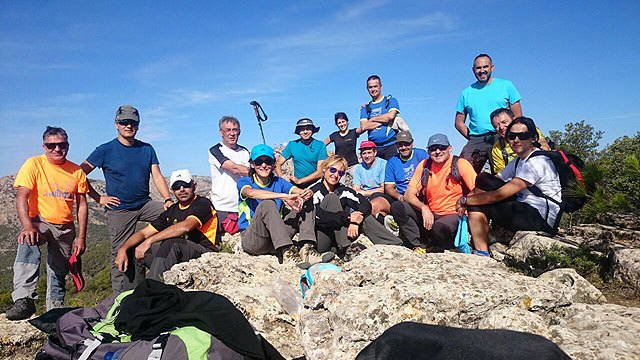El Club senderista de Totana realizó una ruta desde Las Alquerias hasta la cima de las cunas