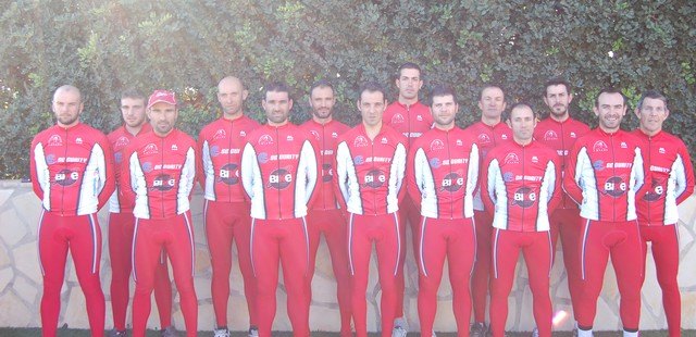 Se presenta el equipo ciclista del Club Ciclista Santa Eulalia