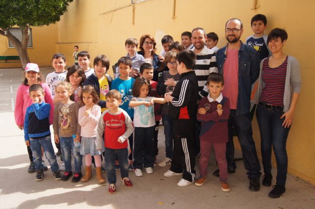 Más de una treinta de niños participan en la Escuela de Semana Santa 'Holidays 3.0'