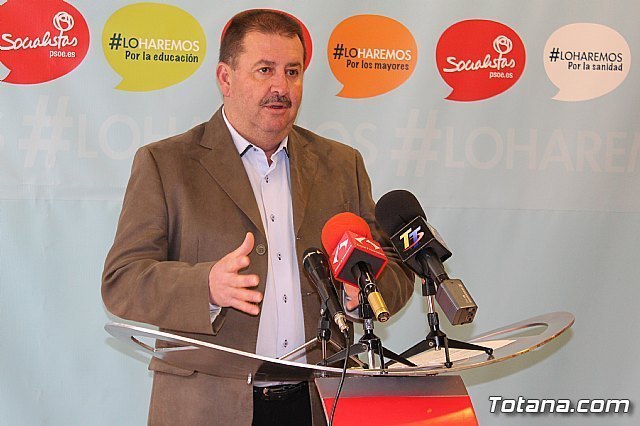 Andrés García se opone a la privatización del registro civil de Totana