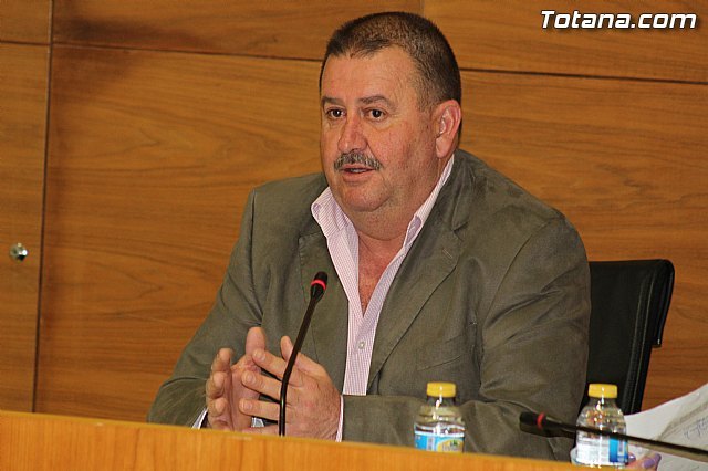 Andrés García propone la creación de una unidad de oncología en el Hospital Rafael Méndez