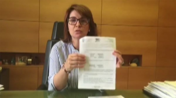 La candidata del PP pide a los partidos de la oposición que no engañen más a los vecinos con el fin de rascar votos