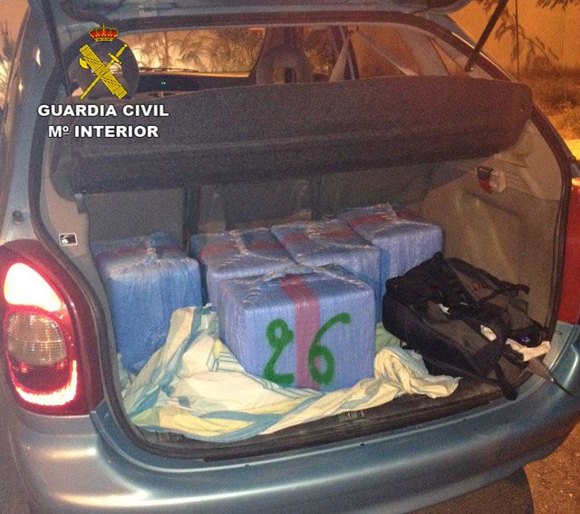 Detenido en Granada un vecino de Totana con 150 kilos de hachís en el maletero