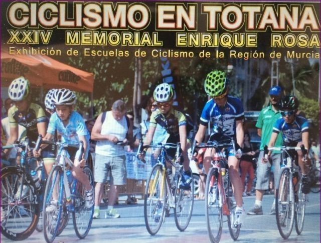 El XXIV Memorial 'Enrique Rosa' de Ciclismo se celebra este domingo en la urbanización 'La Báscula', después de suspenderse por el temporal de lluvias