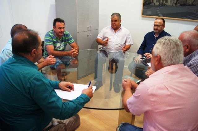 Autoridades municipales se reúnen con la Comunidad de Regantes