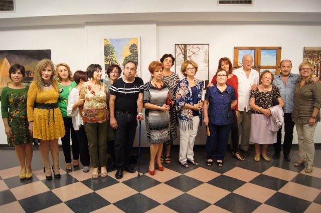 La Asociación Cultural de Pintores 'Con-Traste' inaugura su exposición anual en la Sala 'Gregorio Cebrián'