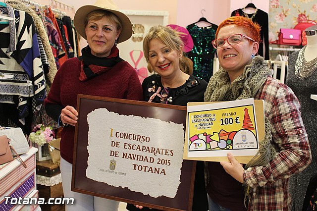 'Floreal Complementos' gana el I Concurso de Escaparatismo de Totana