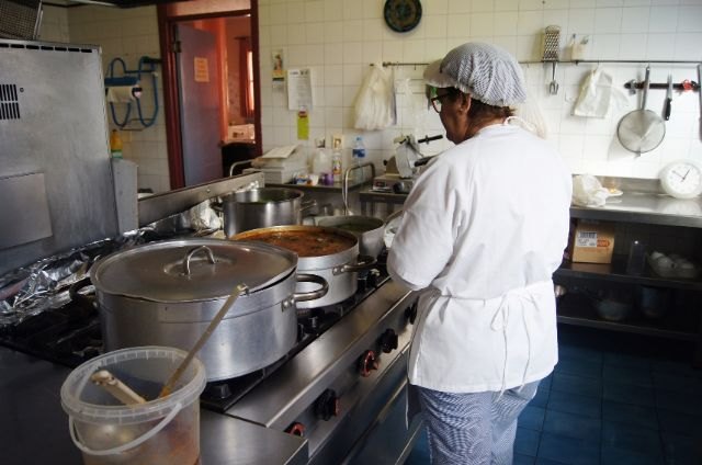 Se prorroga el contrato de servicio de comedor-catering en los Centros Municipales de Día de Personas Mayores y con Discapacidad de Totana