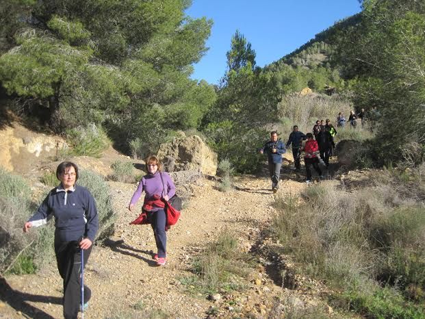 Cerca de 40 senderistas recorrieron el espacio natural 'Valle y Carrascoy' tras participar en una nueva jornada del programa municipal de Senderismo