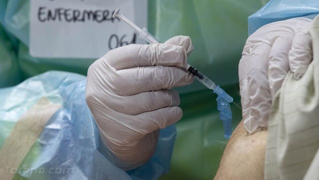 La vacunación por el COVID-19 comienza en Totana este lunes