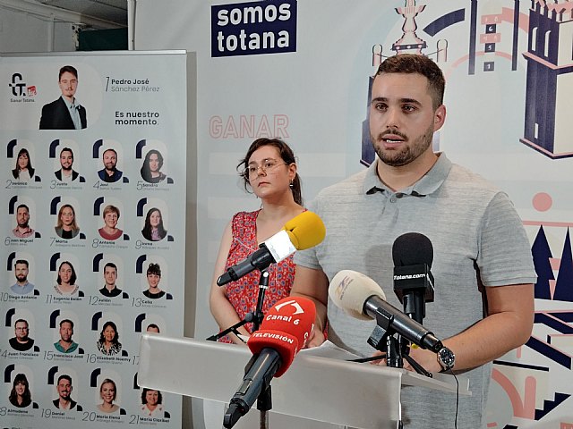 Ganar Totana hace un llamamiento a los militantes y votantes del PSOE para que exijan responsabilidades a sus dirigentes por apoyar al PP