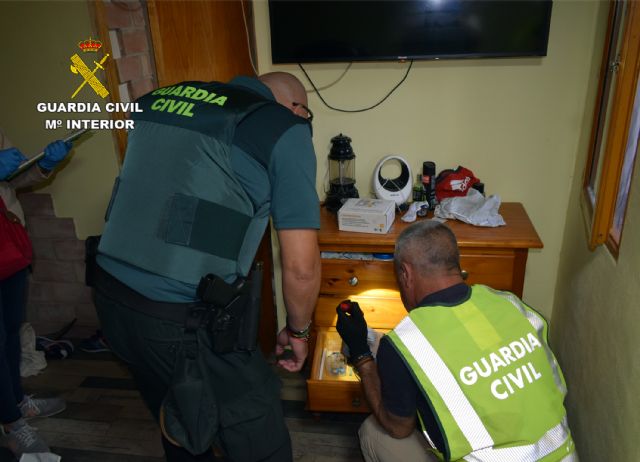 La Guardia Civil desarticula un grupo delictivo que dirigía un activo punto de venta de drogas en Totana