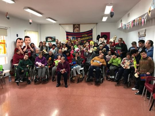 La Peña Barcelonista de Totana visita en Centro de Personas con Discapacidad Intelectual 'José Moya Trilla'