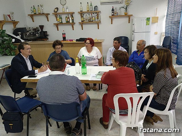 El diputado nacional de Ciudadanos, Miguel Garaulet, visitó hoy Totana para interesarse por diversos temas que afectan al municipio