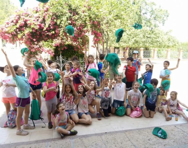 Unos 30 niños y niñas participan en las actividades medioambientales organizadas en el paraje de La Santa con motivo del Día Mundial del Medio Ambiente