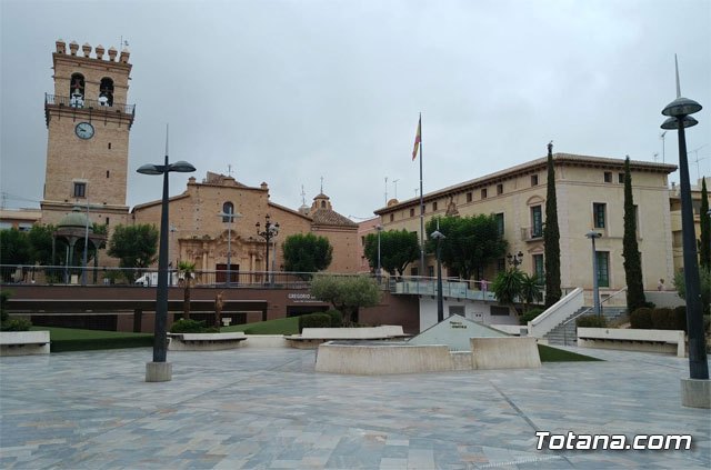 La Plataforma ciudadana 'Plaza del Pueblo' propone varias actuaciones en la Plaza de la Balsa vieja para combatir las altas temperaturas del verano