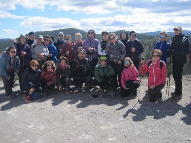 Un total de 28 senderistas participan en una nueva salida a la Sierra de Burete (Cehegín)