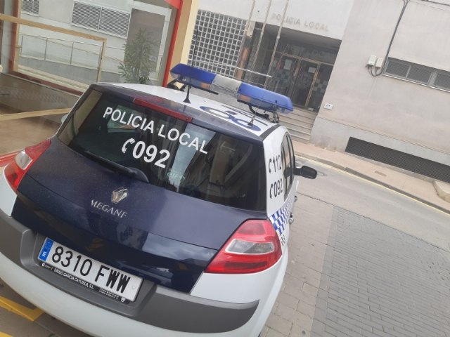 La Policía Local comienza desde hoy y hasta el domingo la campaña sobre vigilancia y concienciación del uso del cinturón de seguridad promovida por la DGT