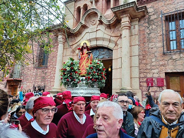 Cerca de 10.000 personas acompañan la imagen de Santa Eulalia en su tradicional romería de bajada a Totana tras dos años sin romería por la pandemia