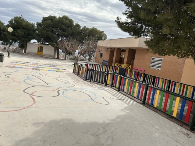 Acuerdan cubrir la zona del patio de Educación Infantil del CEIP San José mediante un sistema de toldos