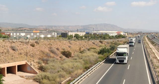 El Ayuntamiento insta al Ministerio de Fomento a que el tercer carril que está previsto ejecutar en la autovía A7, continúe hasta Puerto Lumbreras y no finalice en Alhama de Murcia