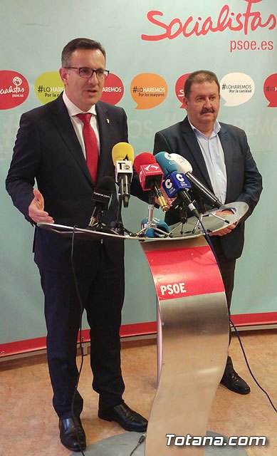 Rueda de prensa del PSOE sobre el trazado del AVE y la línea de alta tensión